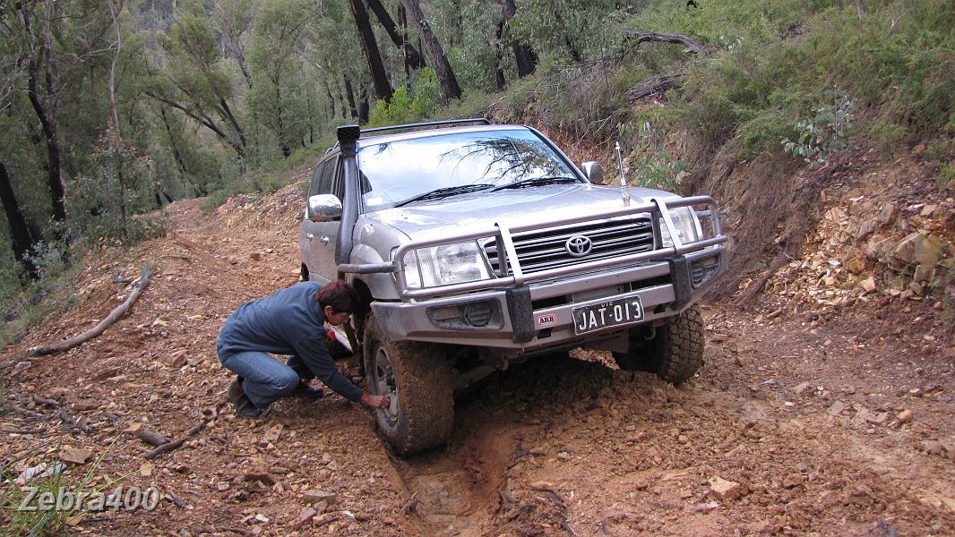 22-JAT lowers tyres pressures after failing to climb Toomstar Track.JPG